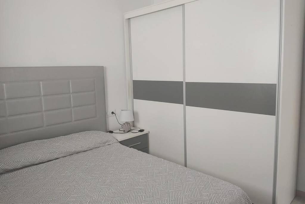 Casa Totalmente Nueva A 50 Metros De La Playa * El Palmar (Andalucia)
